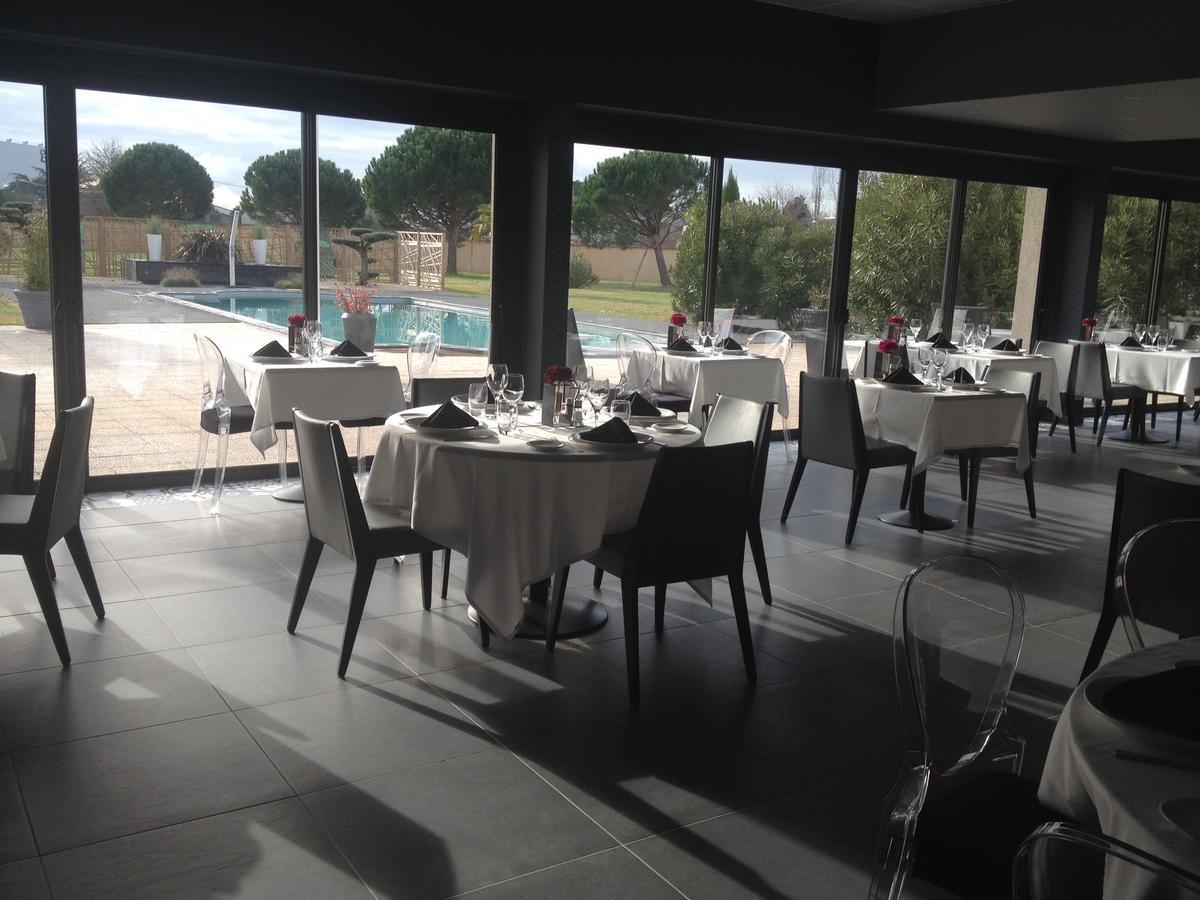 Sous Les Pins Hotell Étoile-sur-Rhône Eksteriør bilde