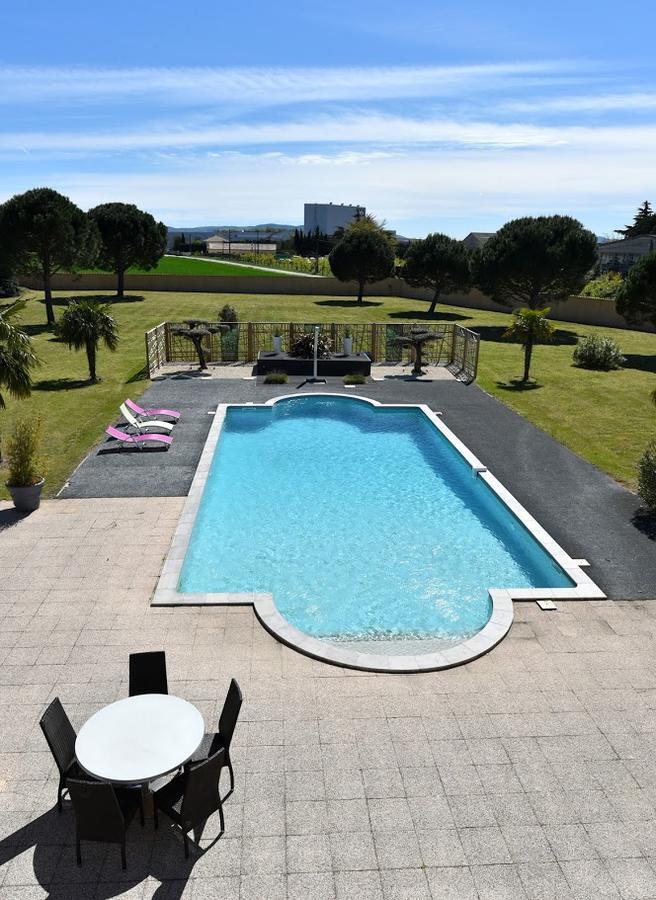 Sous Les Pins Hotell Étoile-sur-Rhône Eksteriør bilde